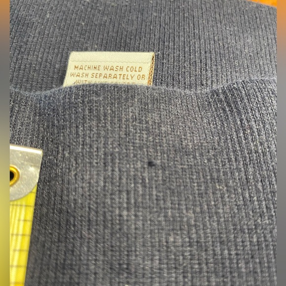 Liz Lange maternity jeans. Size 4. - Picture 9 of 9